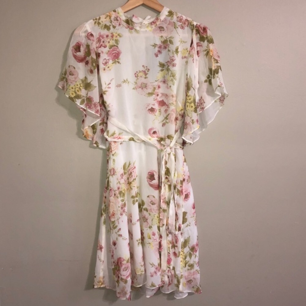 Zara Sweet Floral Butterfly Sleeve Dress - Picture 6 of 7